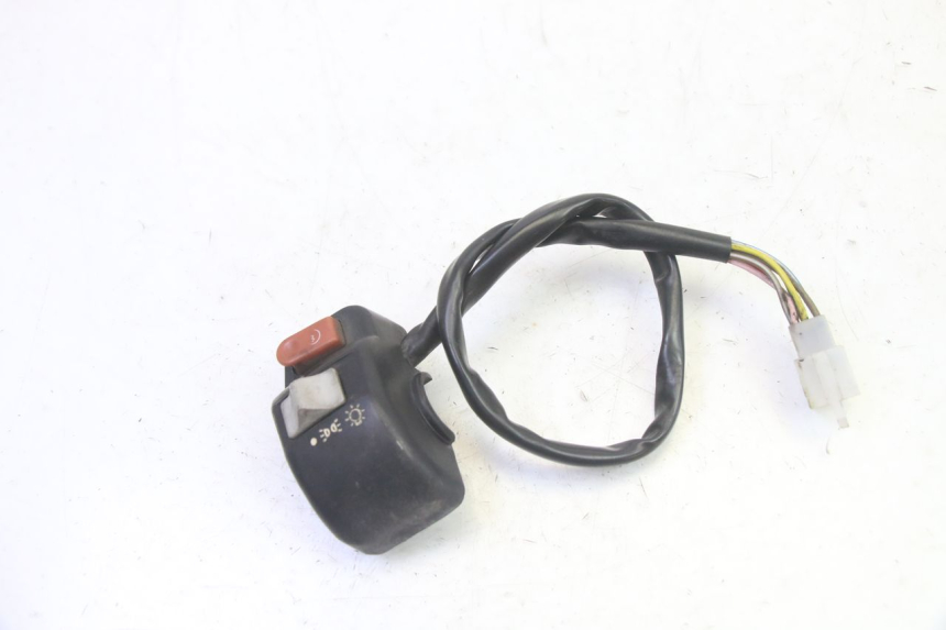 photo de PRZEŁĄCZNIK PRAWY KYMCO AGILITY NAKED RENOUVO 2T 50 (2011 - 2018) - Zoom stanu zużycia