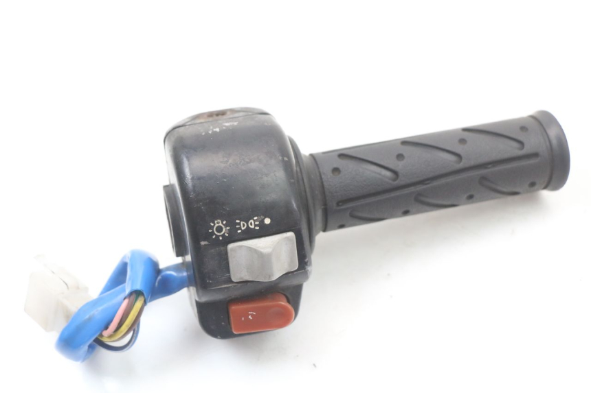 photo de PRZEŁĄCZNIK PRAWY KYMCO AGILITY PREMIUM 50 (2007 - 2010) - Widok główny