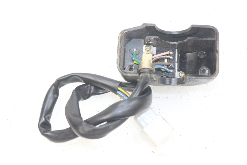 photo de PRZEŁĄCZNIK PRAWY KYMCO AGILITY RS 2T 50 (2009 - 2013) - Szczegół części