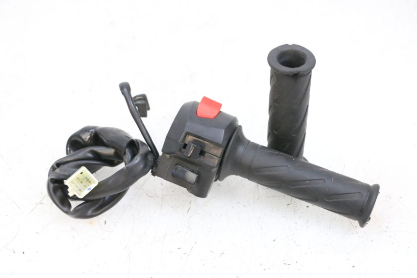 photo de PRZEŁĄCZNIK PRAWY MAG POWER BOMBERS 4T 50 (2016 - 2026) - Widok główny