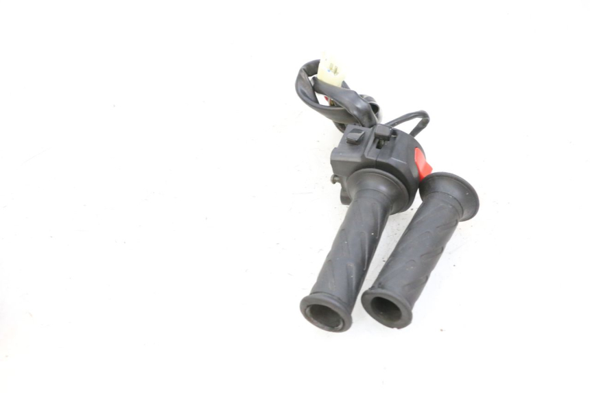 photo de PRZEŁĄCZNIK PRAWY MAG POWER BOMBERS 4T 50 (2016 - 2026) - Punkty mocowania