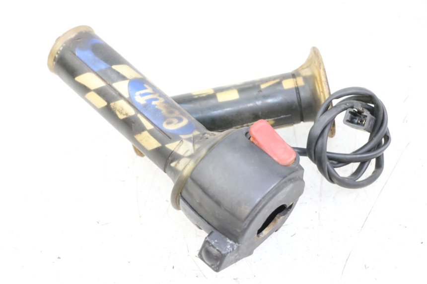 photo de PRZEŁĄCZNIK PRAWY YAMAHA BW'S 50 (2004 - 2017) - Szczegół części