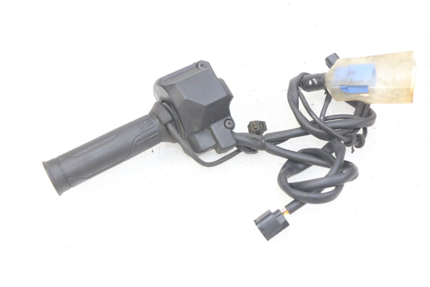 photo de PRZEŁĄCZNIK PRAWY HONDA CB R 1000 (2018 - 2023) - Punkty mocowania