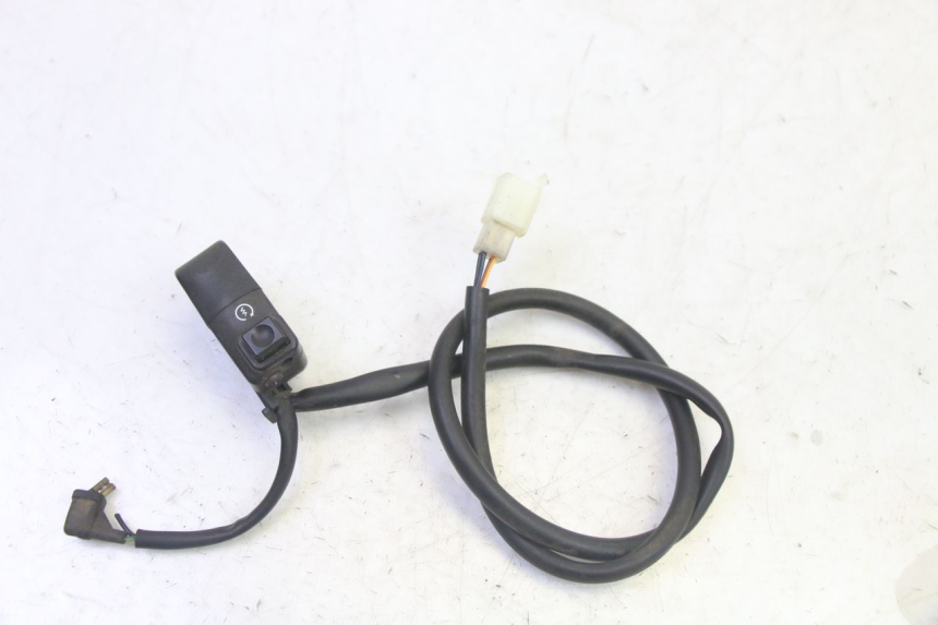 photo de PRZEŁĄCZNIK PRAWY HONDA CBF 125 (2009 - 2015) - Widok główny