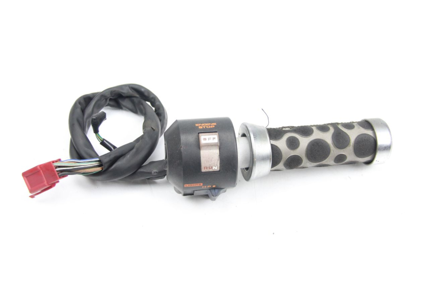 photo de PRZEŁĄCZNIK PRAWY HONDA CBR F SC21 1000 (1986 - 1992) - Widok główny