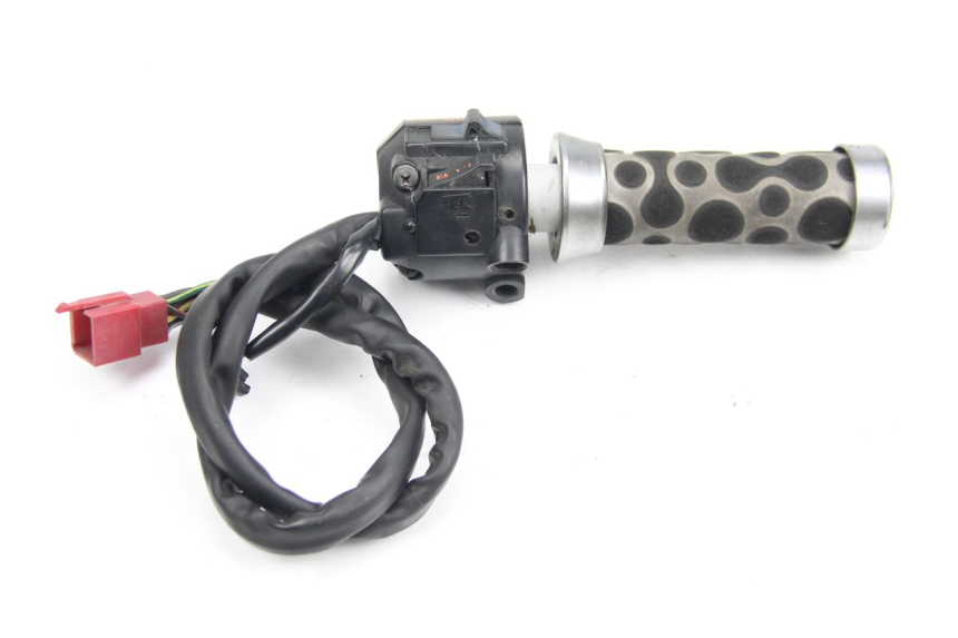 photo de PRZEŁĄCZNIK PRAWY HONDA CBR F SC21 1000 (1986 - 1992) - Szczegół części