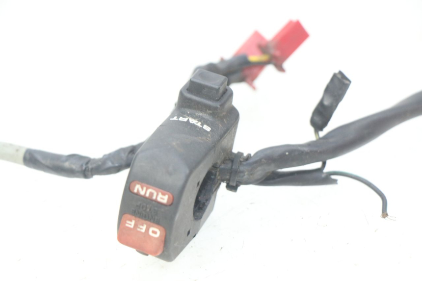 photo de PRZEŁĄCZNIK PRAWY HONDA CBR RR FIREBLADE 900 (1992 - 1994) - Stan powierzchni