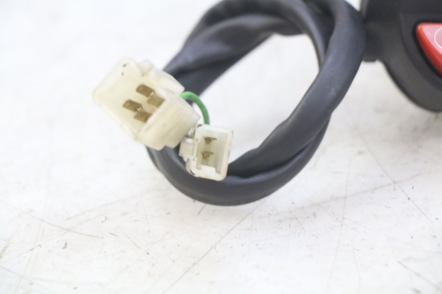 photo de PRZEŁĄCZNIK PRAWY PEUGEOT CITYSTAR AIR 125 (2014 - 2017) - Widok ogólny