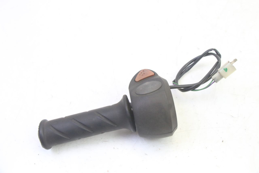 photo de PRZEŁĄCZNIK PRAWY PEUGEOT CITYSTAR 50 (2013 - 2017) - Zoom stanu zużycia