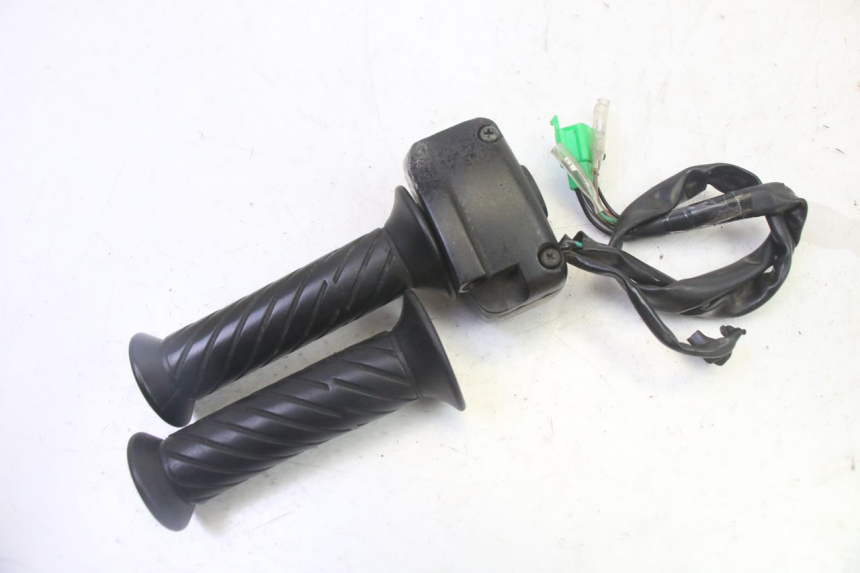 photo de PRZEŁĄCZNIK PRAWY SYM CROX 4T 50 (2016 - 2023) - Punkty mocowania