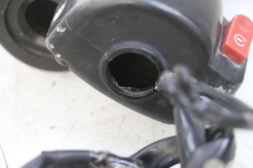 photo de PRZEŁĄCZNIK PRAWY SYM CROX 4T 50 (2016 - 2023) - Stan powierzchni