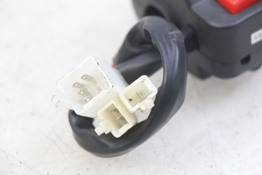 photo de PRZEŁĄCZNIK PRAWY EFUN E2GO 1 (2017 - 2021) - Zbliżenie techniczne