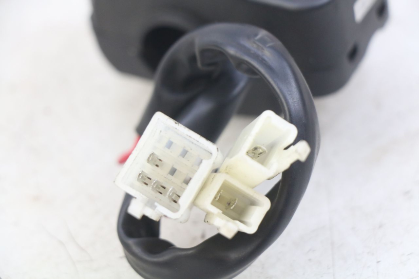 photo de PRZEŁĄCZNIK PRAWY EFUN E2GO 1 (2017 - 2021) - Widok ogólny