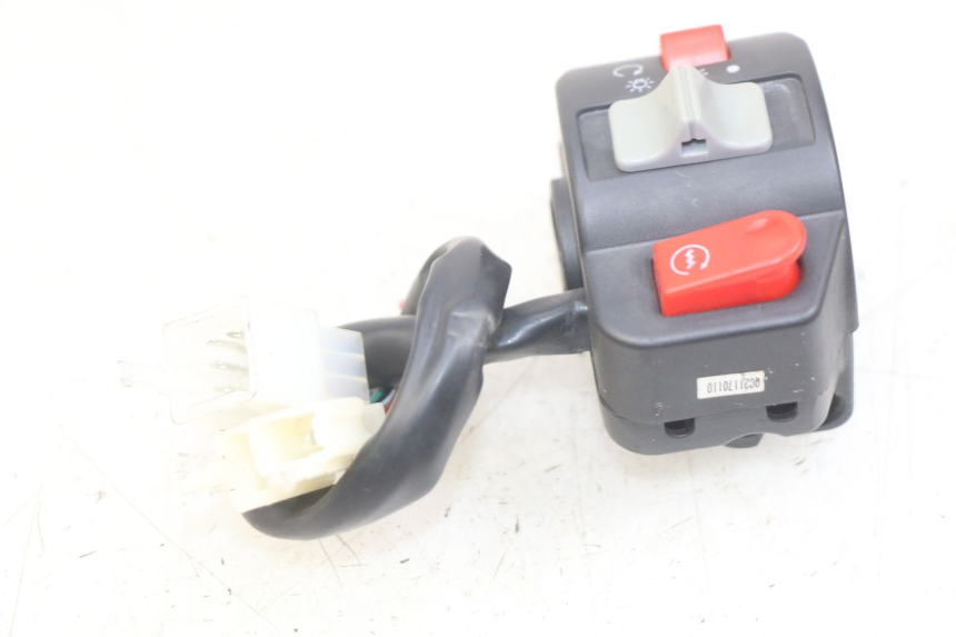 photo de PRZEŁĄCZNIK PRAWY EFUN E2GO 1 (2017 - 2021) - Punkty mocowania