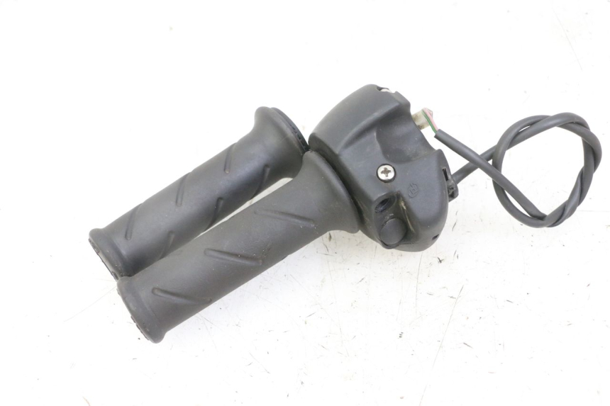 photo de PRZEŁĄCZNIK PRAWY PEUGEOT ELYSTAR 125 (2002 - 2007) - Inny kąt widzenia