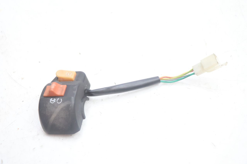 photo de PRZEŁĄCZNIK PRAWY JM MOTORS EVOLIS 4T 50 (2018 - 2022) - Zoom stanu zużycia