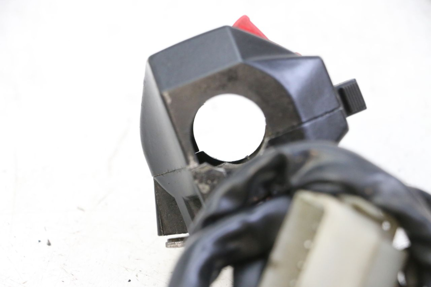 photo de PRZEŁĄCZNIK PRAWY YAMAHA FJ 36Y 1100 (1984 - 1985) - Szczegół części