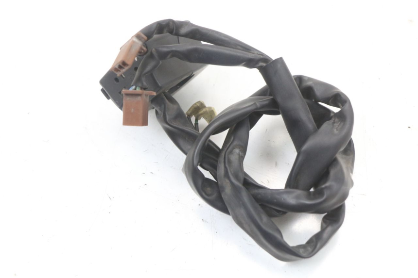 photo de PRZEŁĄCZNIK PRAWY YAMAHA FJR ABS 1300 (2006 - 2012) - Stan powierzchni