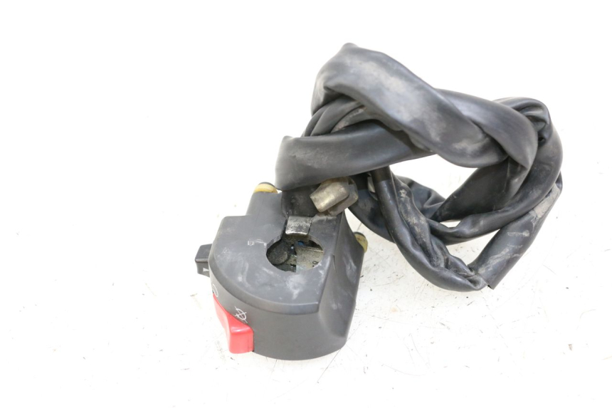 photo de PRZEŁĄCZNIK PRAWY YAMAHA FJR ABS 1300 (2006 - 2012) - Zbliżenie techniczne