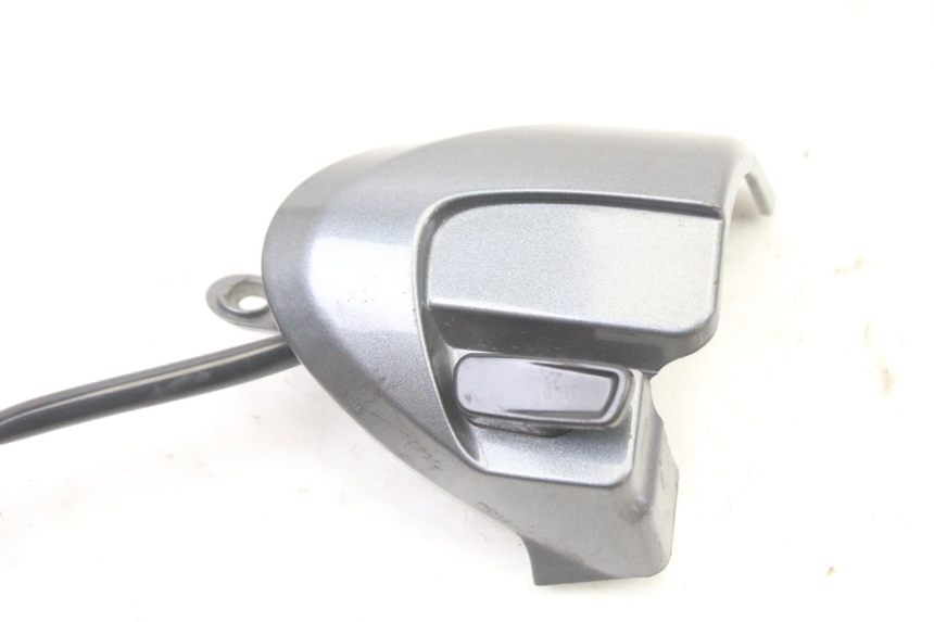 photo de PRZEŁĄCZNIK PRAWY MBK FLAME X 125 (2007 - 2016) - Szczegół części