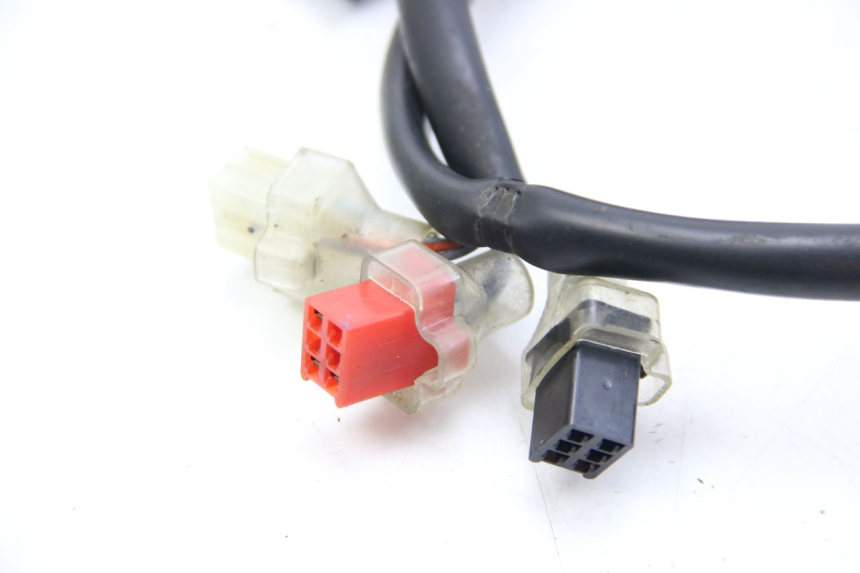 photo de PRZEŁĄCZNIK PRAWY HONDA FORZA 125 (2015 - 2016) - Zbliżenie techniczne