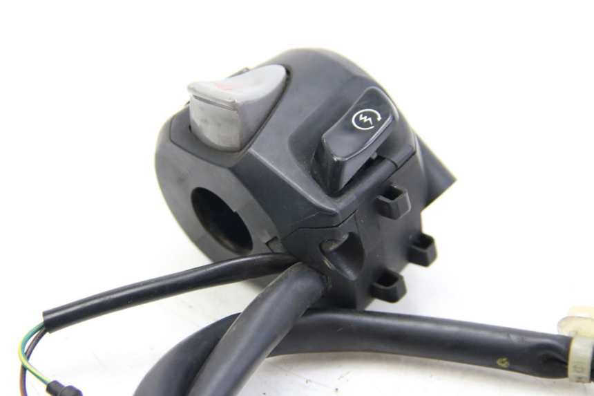 photo de PRZEŁĄCZNIK PRAWY HONDA FORZA 125 (2015 - 2016) - Widok ogólny