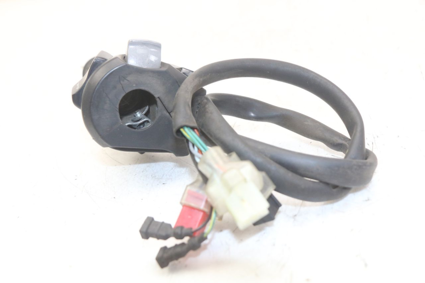 photo de PRZEŁĄCZNIK PRAWY HONDA FORZA 125 (2015 - 2016) - Widok ogólny