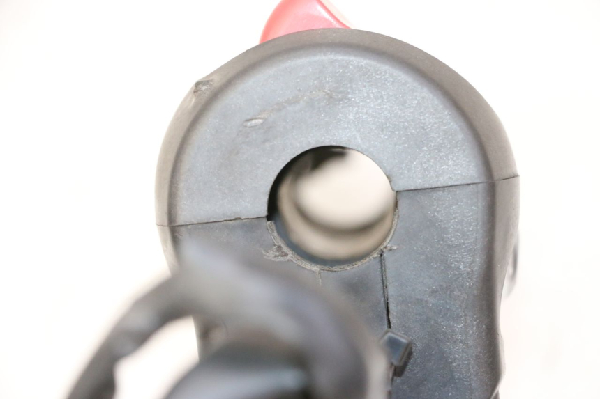 photo de PRZEŁĄCZNIK PRAWY YAMAHA FZ6 N FAZER 600 (2004 - 2006) - Punkty mocowania