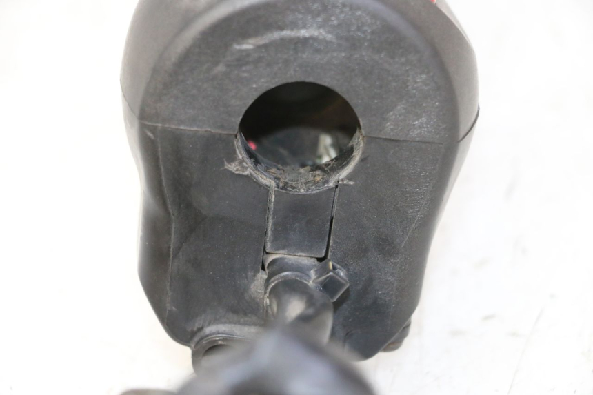 photo de PRZEŁĄCZNIK PRAWY YAMAHA FZ6 N FAZER 600 (2004 - 2006) - Stan powierzchni