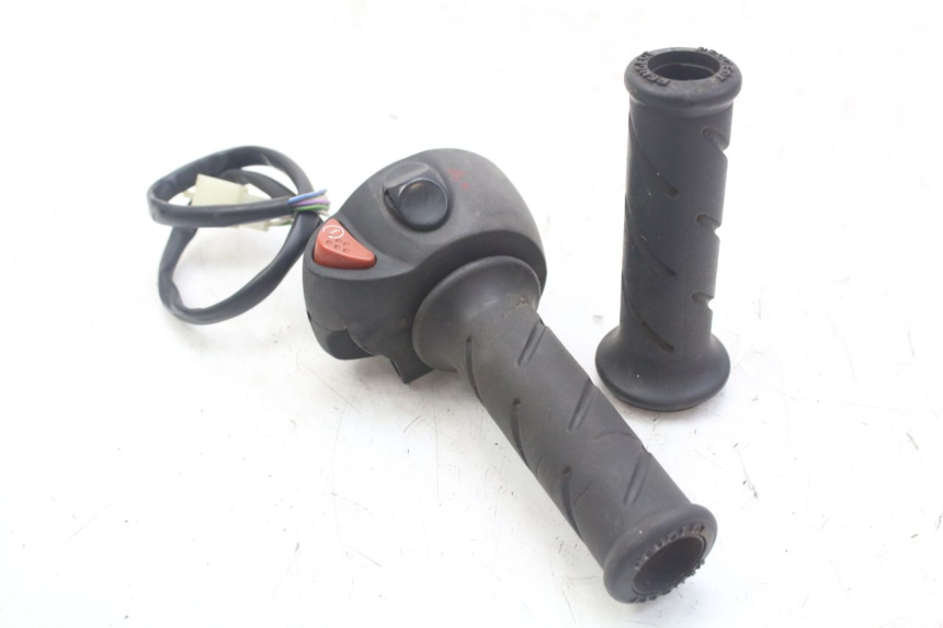 photo de PRZEŁĄCZNIK PRAWY PEUGEOT GEOPOLIS RS 125 (2007 - 2009) - Widok główny