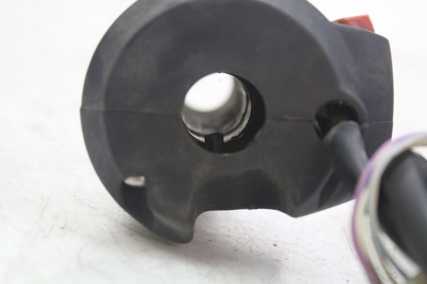 photo de PRZEŁĄCZNIK PRAWY PEUGEOT GEOPOLIS RS 125 (2007 - 2009) - Szczegół części