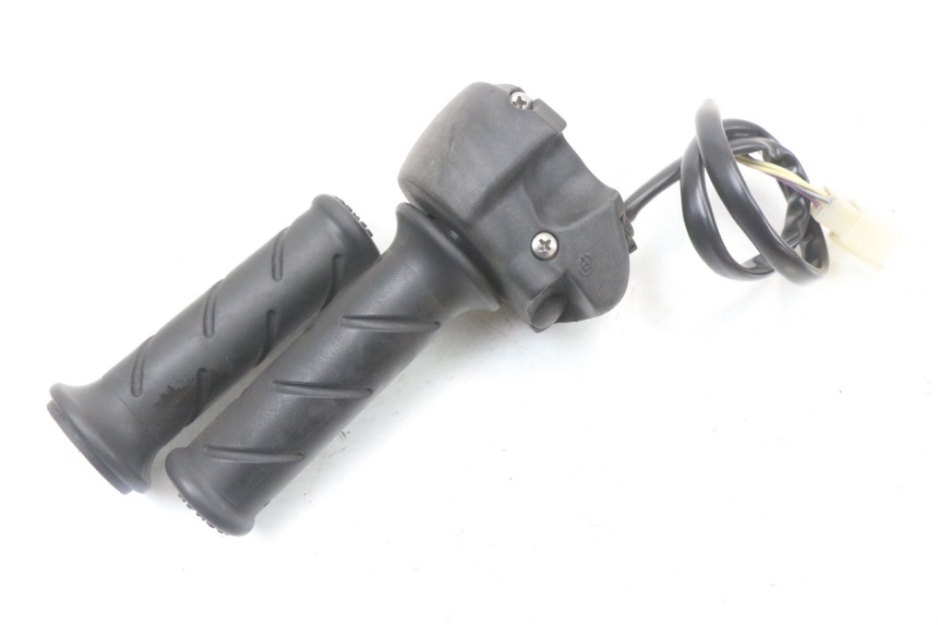 photo de PRZEŁĄCZNIK PRAWY PEUGEOT GEOPOLIS RS 125 (2007 - 2009) - Inny kąt widzenia