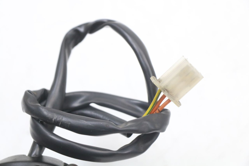 photo de PRZEŁĄCZNIK PRAWY HYOSUNG GF 125 (2001 - 2005) - Punkty mocowania