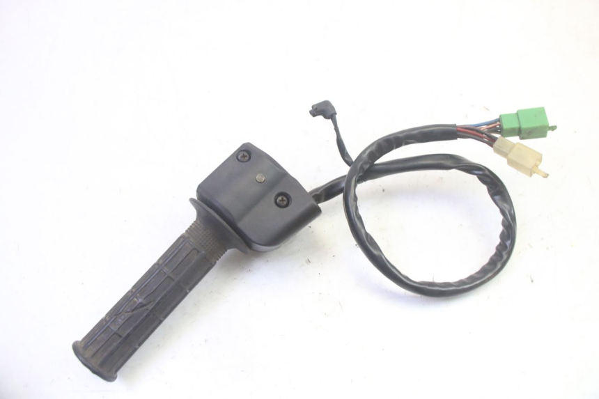 photo de PRZEŁĄCZNIK PRAWY KAWASAKI GPZ RX 1000 (1986 - 1988) - Zbliżenie techniczne