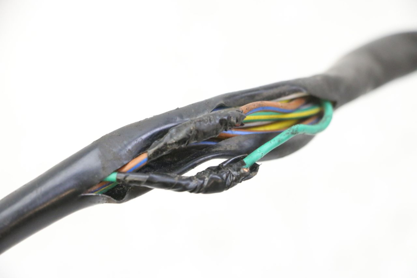 photo de PRZEŁĄCZNIK PRAWY KYMCO GRAND DINK 125 (2008 - 2014) - Zoom stanu zużycia