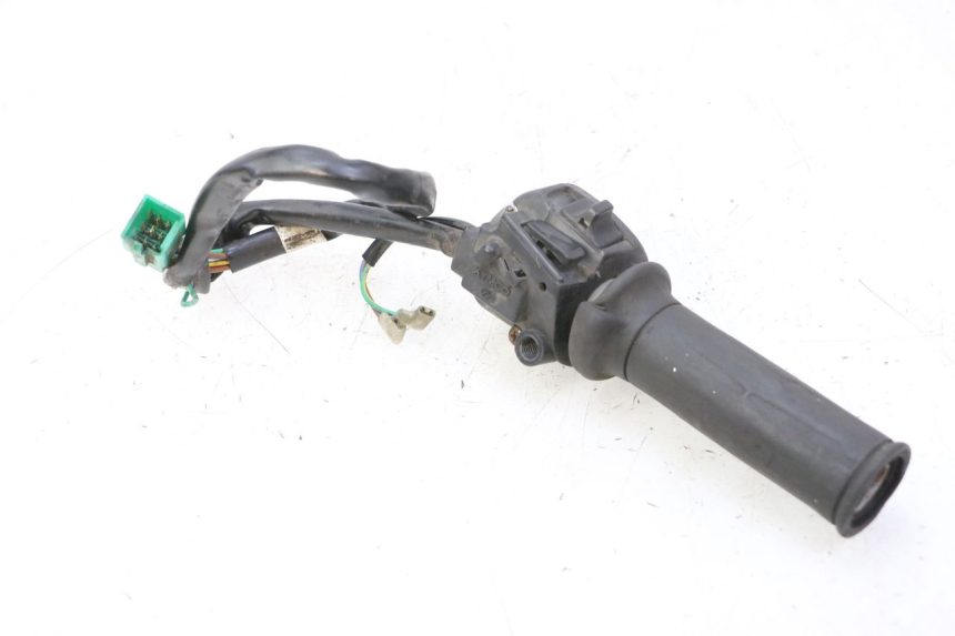 photo de PRZEŁĄCZNIK PRAWY KYMCO GRAND DINK 125 (2008 - 2014) - Punkty mocowania