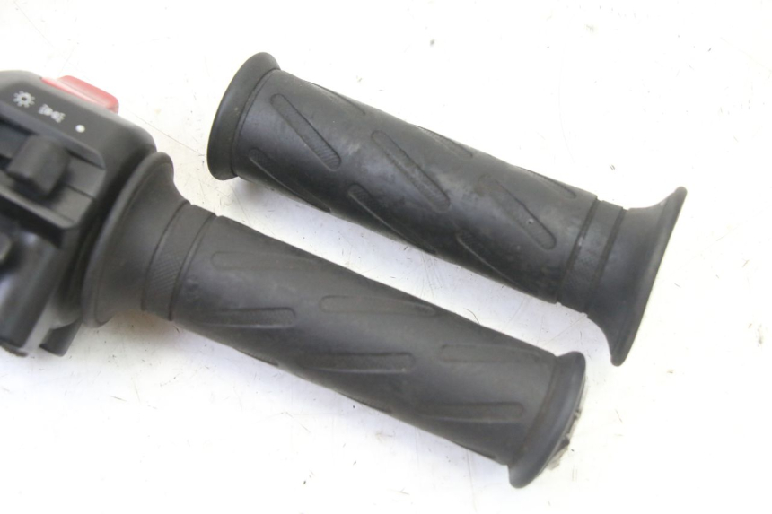 photo de PRZEŁĄCZNIK PRAWY SUZUKI GS GSE 500 (2001 - 2003) - Inny kąt widzenia