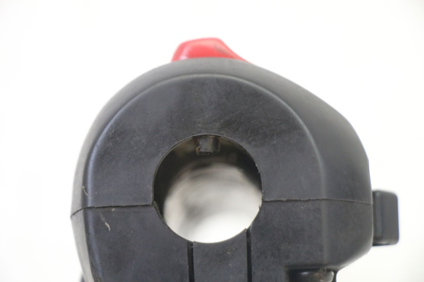 photo de PRZEŁĄCZNIK PRAWY SUZUKI GS GSE 500 (2001 - 2003) - Stan powierzchni