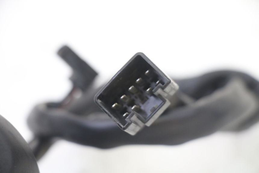 photo de PRZEŁĄCZNIK PRAWY SUZUKI GS GSE 500 (2001 - 2003) - Oznaczenia i referencje