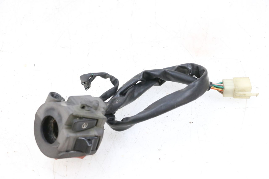 photo de PRZEŁĄCZNIK PRAWY JM MOTORS GTS 125 (2015 - 2019) - Inny kąt widzenia