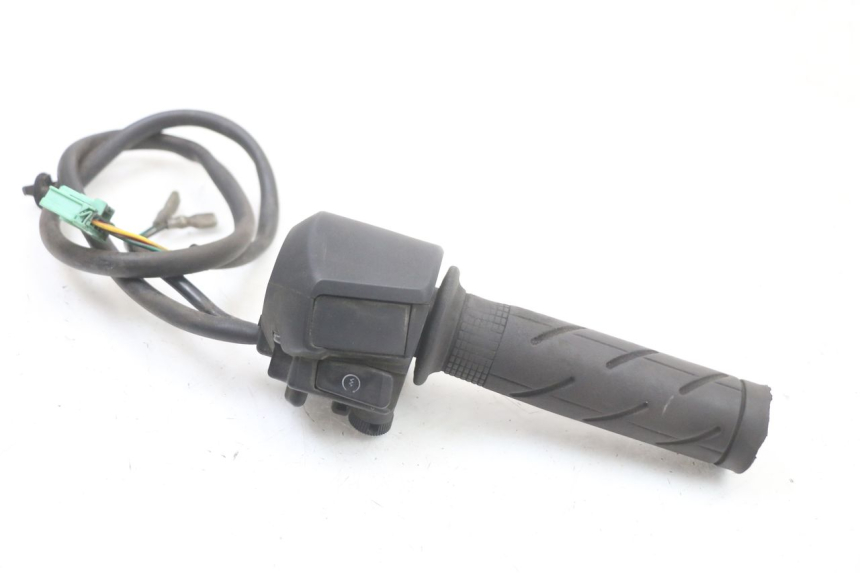 photo de PRZEŁĄCZNIK PRAWY HONDA FES S-WING SWING 125 (2007 - 2015) - Widok główny