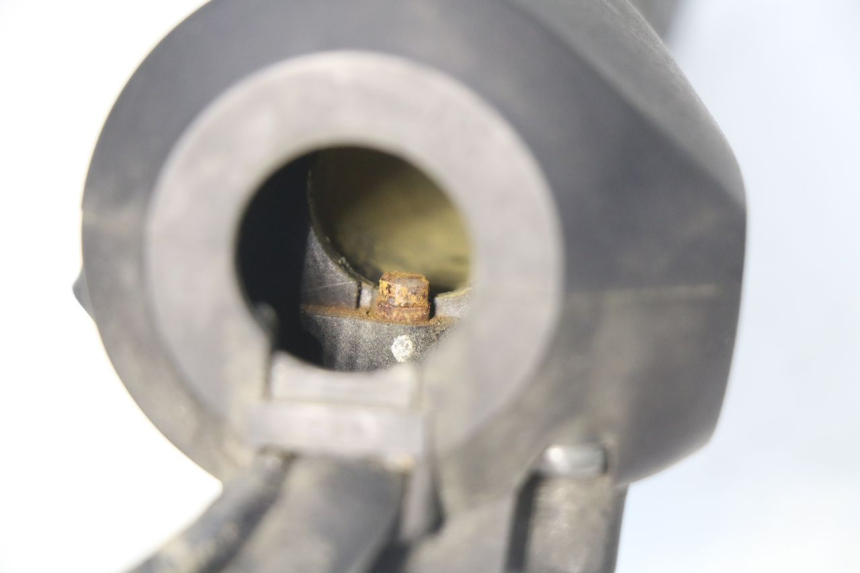 photo de PRZEŁĄCZNIK PRAWY HONDA FES S-WING SWING 125 (2007 - 2015) - Zbliżenie techniczne