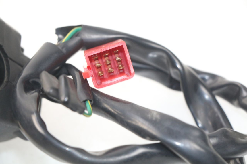 photo de PRZEŁĄCZNIK PRAWY SYM JOYMAX 250 (2013 - 2017) - Zbliżenie techniczne