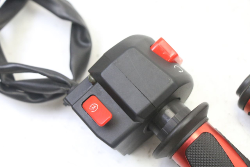 photo de PRZEŁĄCZNIK PRAWY KIDEN KD125-G 125 (2018 - 2022) - Szczegół części