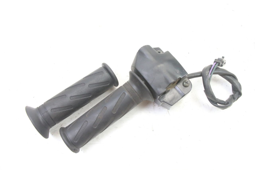 photo de PRZEŁĄCZNIK PRAWY PEUGEOT KISBEE 2T 50 (2010 - 2017) - Inny kąt widzenia