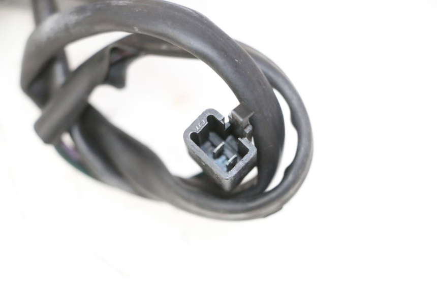 photo de PRZEŁĄCZNIK PRAWY PEUGEOT KISBEE 2T 50 (2010 - 2017) - Zoom stanu zużycia