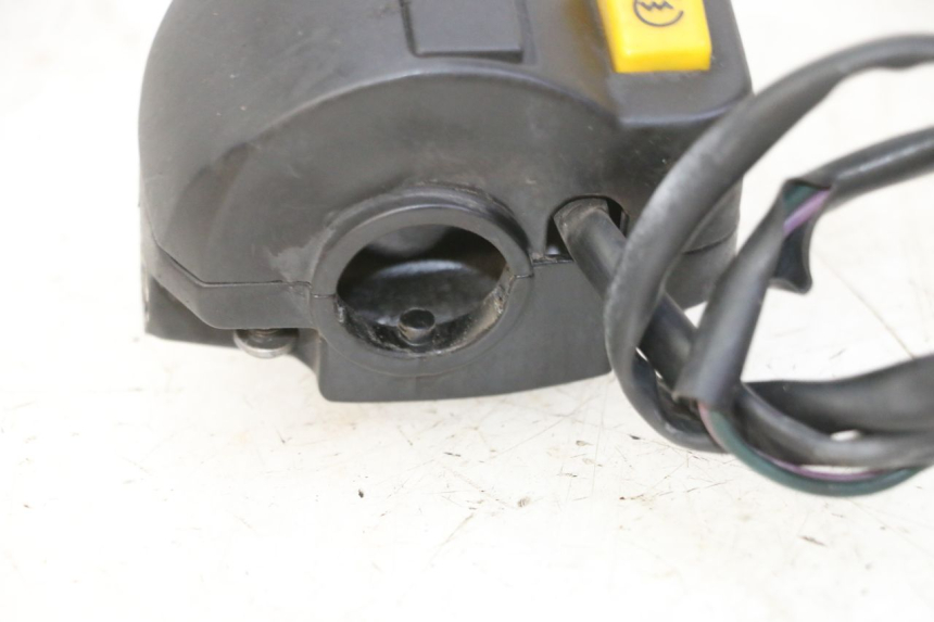 photo de PRZEŁĄCZNIK PRAWY PEUGEOT KISBEE 2T 50 (2010 - 2017) - Zbliżenie techniczne