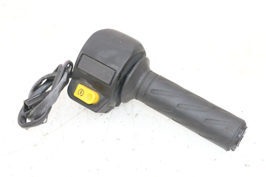 photo de PRZEŁĄCZNIK PRAWY PEUGEOT KISBEE 2T 50 (2010 - 2017) - Widok główny