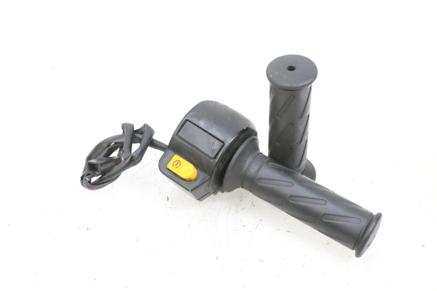 photo de PRZEŁĄCZNIK PRAWY PEUGEOT KISBEE 4T 50 (2010 - 2017) - Widok główny