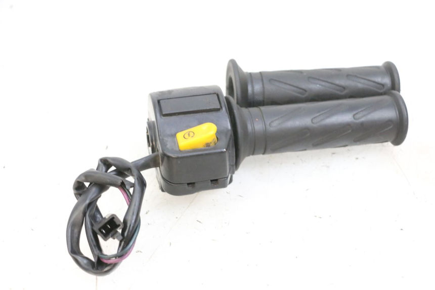 photo de PRZEŁĄCZNIK PRAWY PEUGEOT KISBEE 4T 50 (2010 - 2017) - Widok ogólny